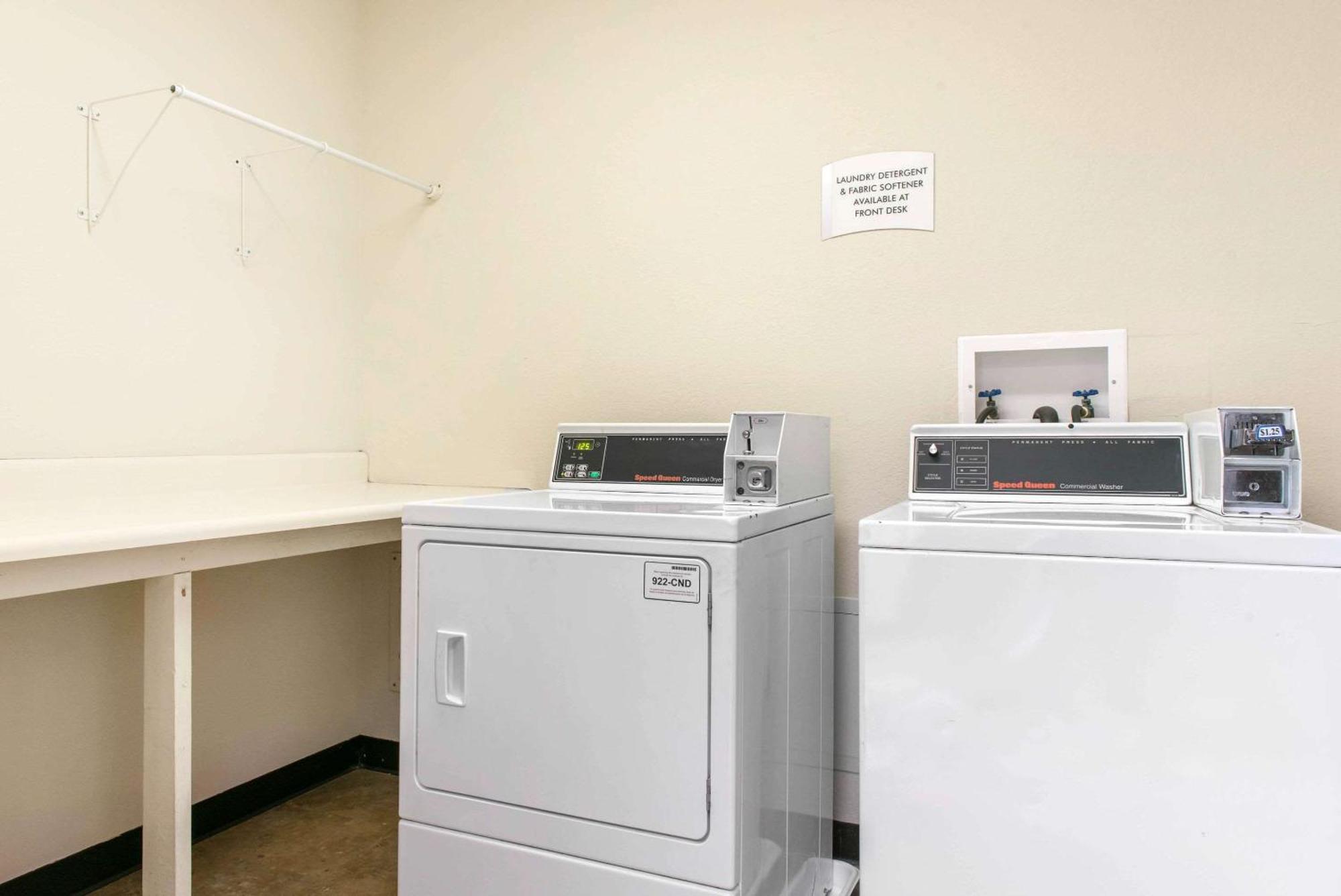 Quality Inn & Suites Anderson I-69 Экстерьер фото