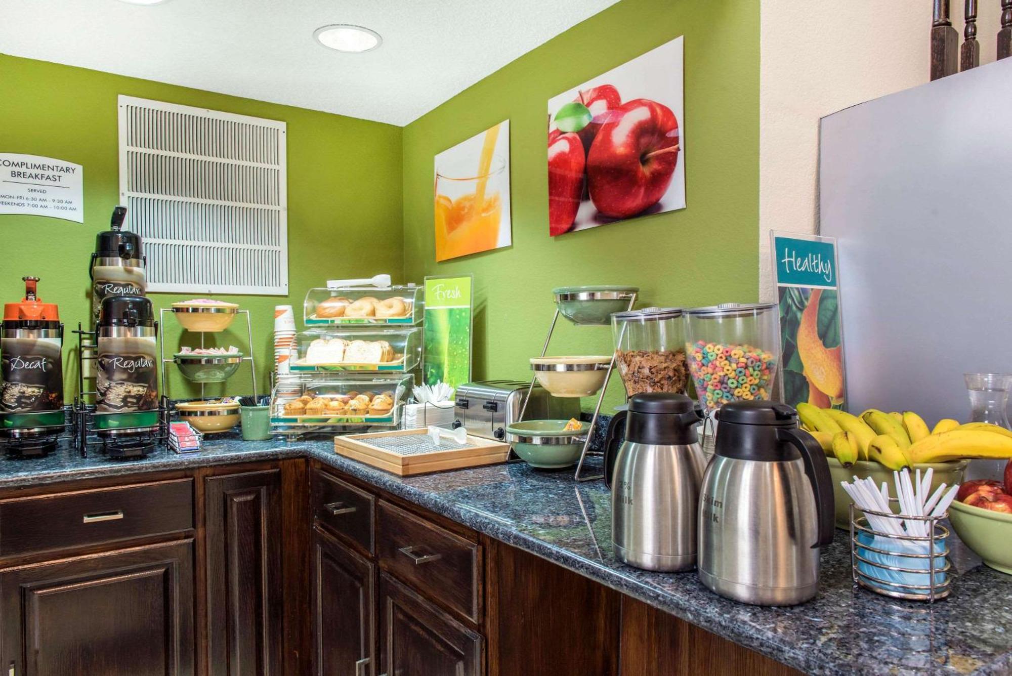 Quality Inn & Suites Anderson I-69 Экстерьер фото