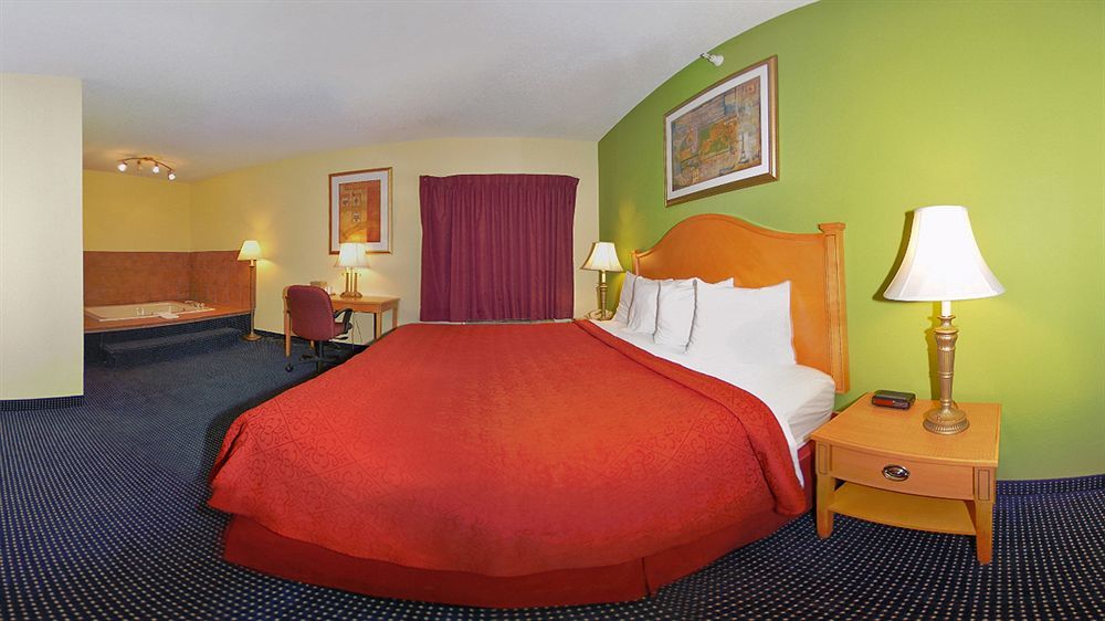 Quality Inn & Suites Anderson I-69 Экстерьер фото